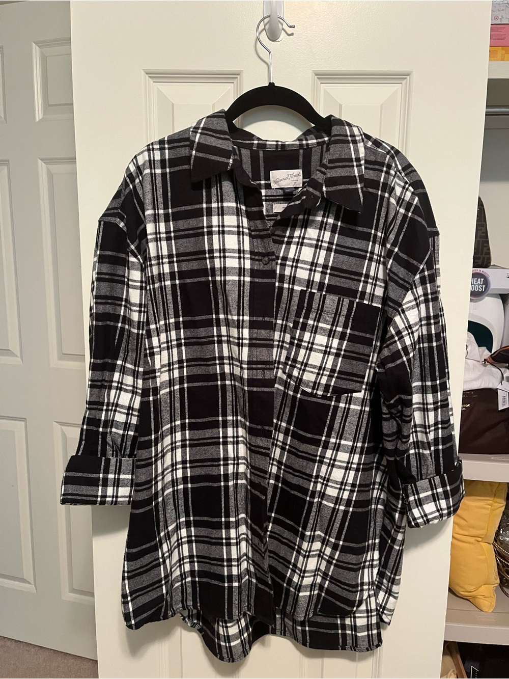 Woman’s Black & White Plaid Flannel Shirt